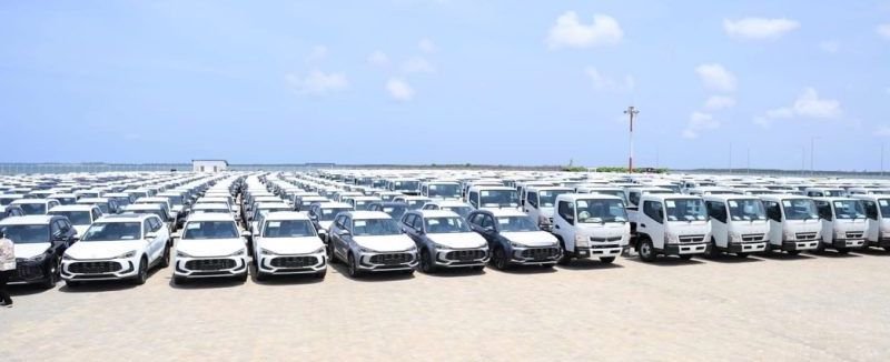 Thousands of luxury cars stranded on Kenya’s Lamu Island