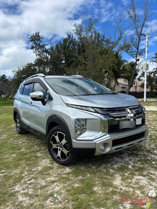 2021' Mitsubishi photo #3