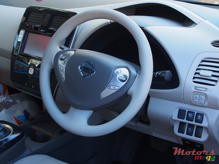 2012' Nissan Leaf photo #7