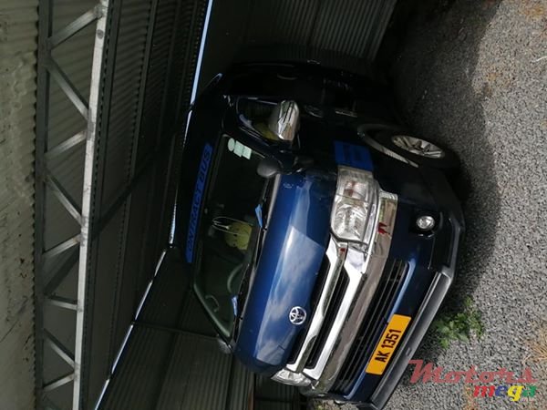 2016' Toyota HiAce photo #1