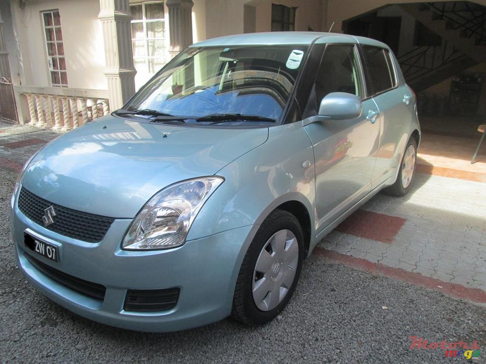 2007' Suzuki Swift photo #2
