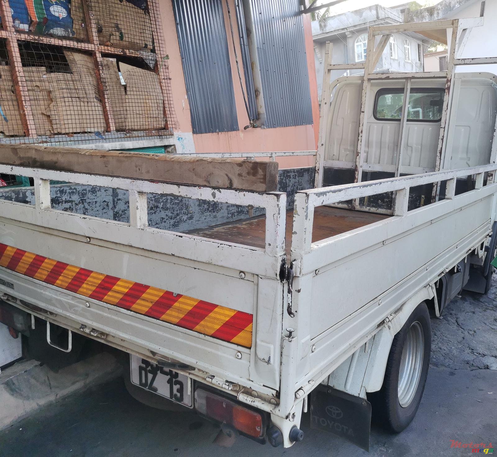 2013' Toyota photo #3