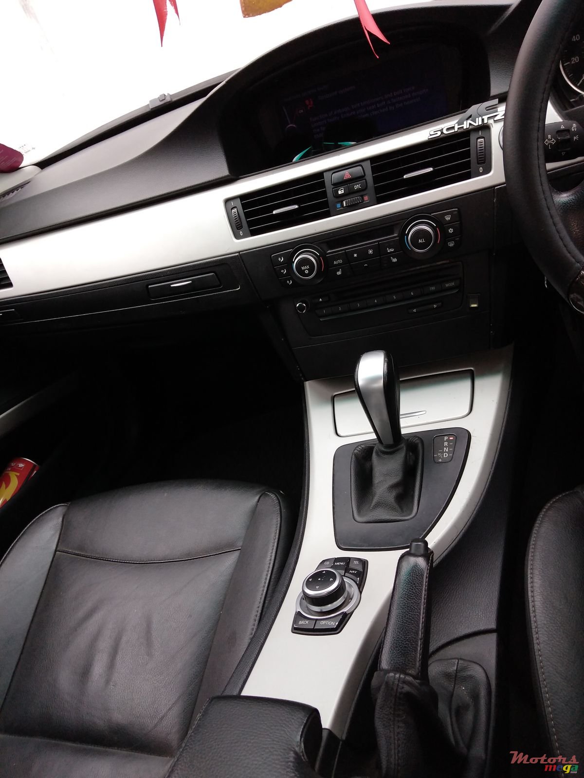 2009' BMW 3 Series photo #4