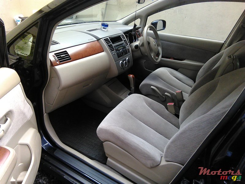 2007' Nissan Tiida photo #3