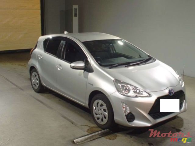 2016' Toyota Aqua photo #2