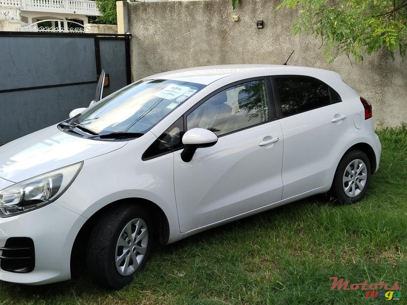 2016' Kia Rio photo #1