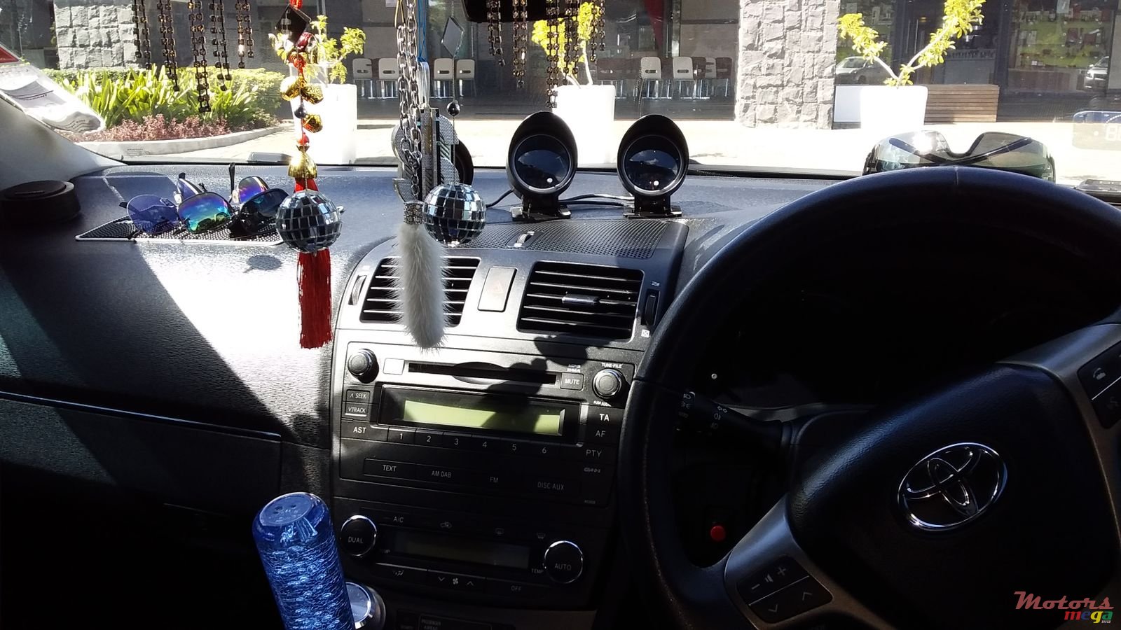 2010' Toyota Avensis photo #3