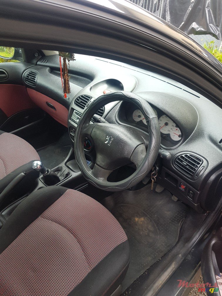 2004' Peugeot 206 photo #4