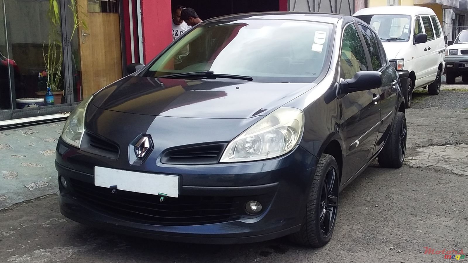 2006' Renault Clio photo #1