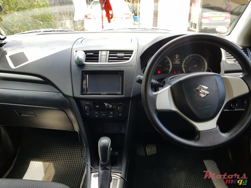 2011' Suzuki Swift automatic photo #5