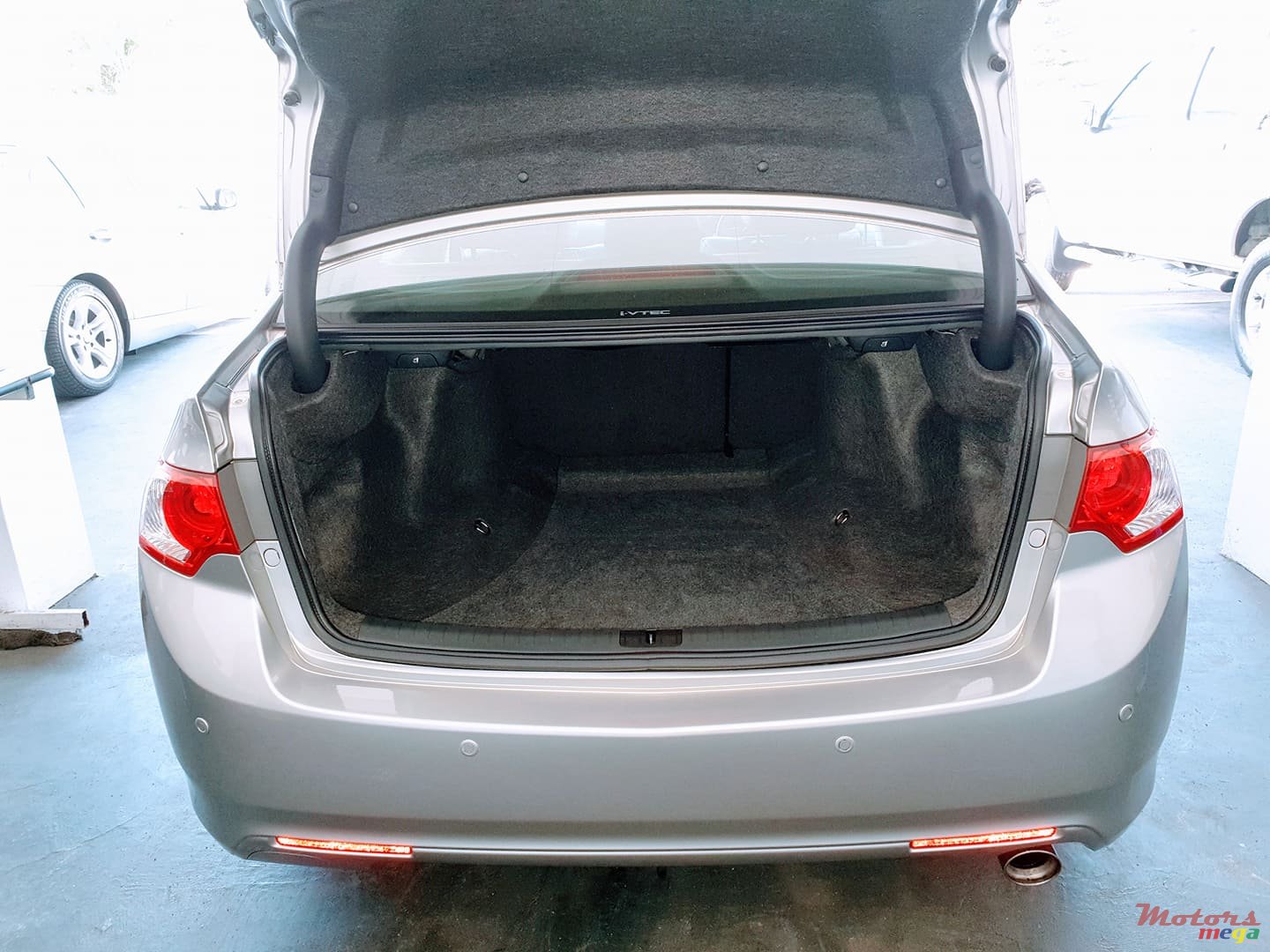 2010' Honda Accord photo #6