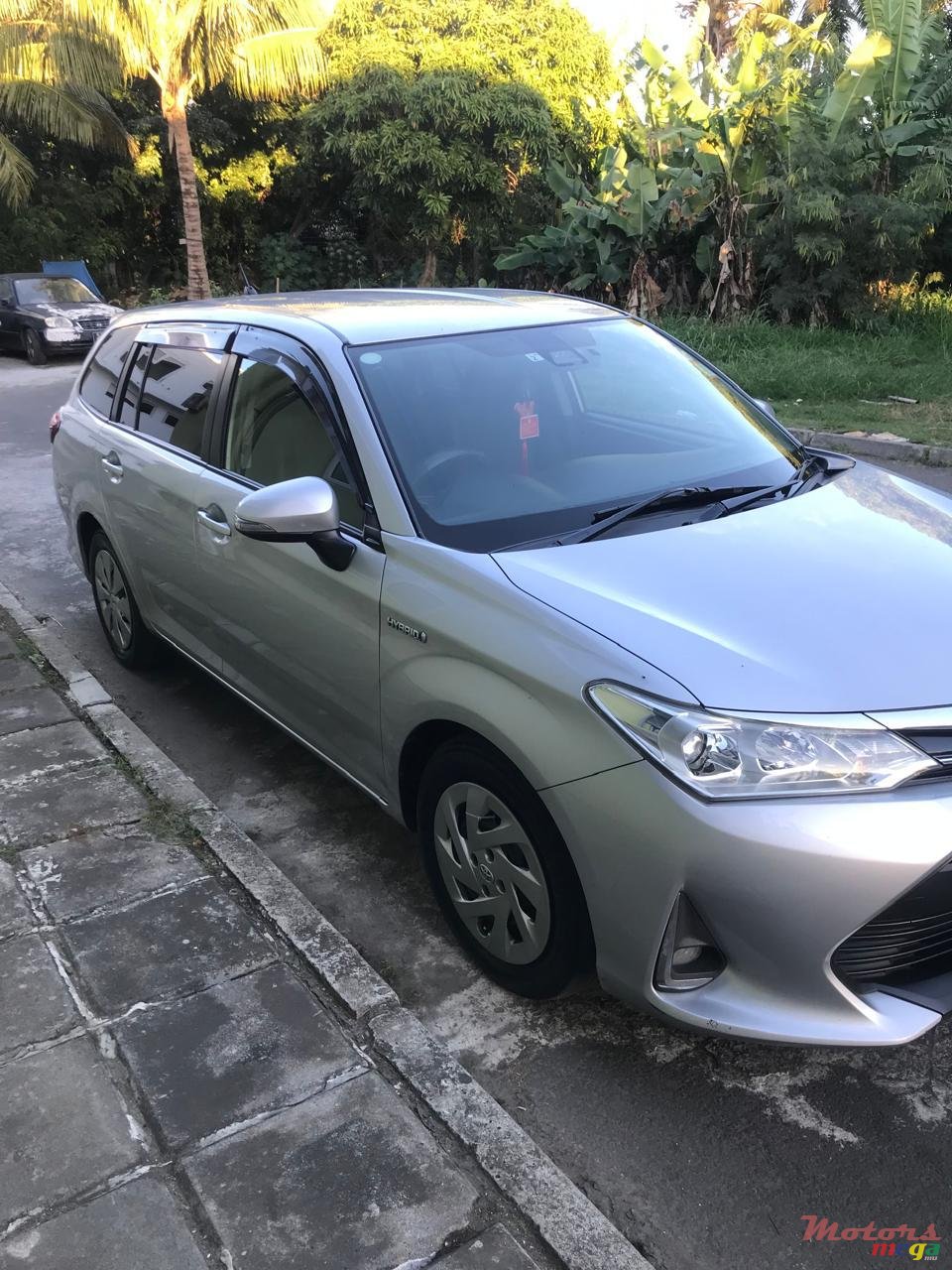 2019' Toyota Fielder Hybrid photo #1