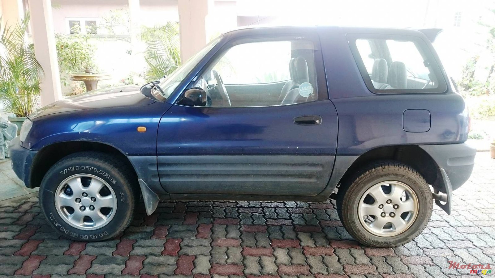 1996' Toyota RAV4 photo #1