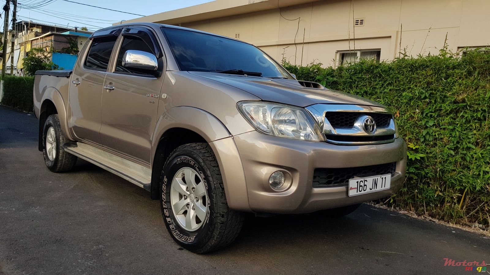 2011' Toyota Hilux 3.0 4*4 photo #1