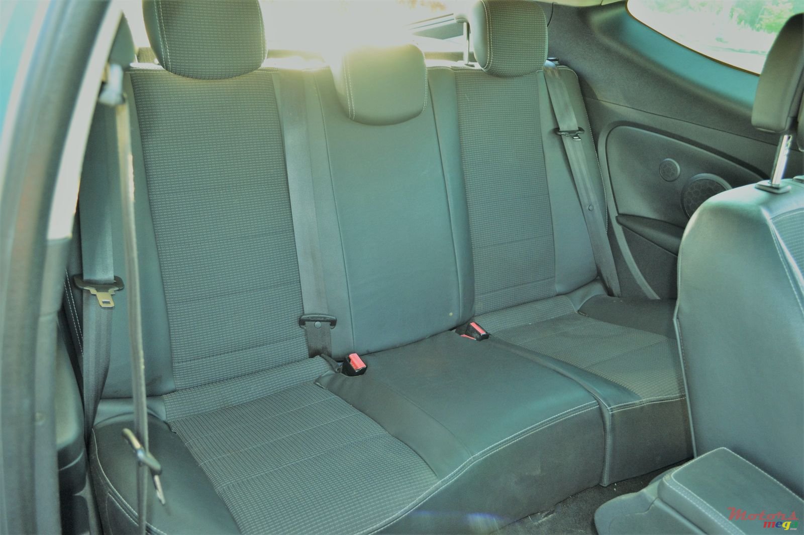 2012' Renault Megane photo #7