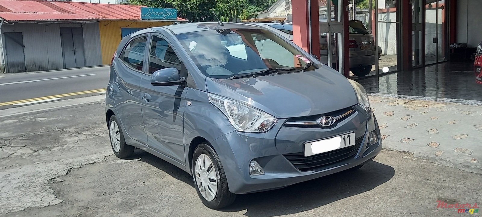 2017' Hyundai Eon photo #2