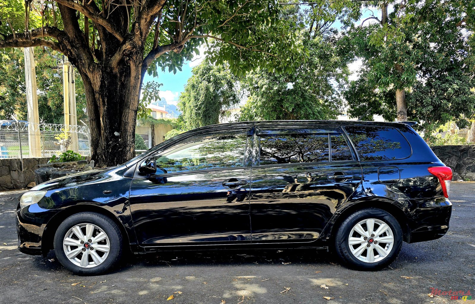 2012' Toyota Fielder Full options automatic photo #6