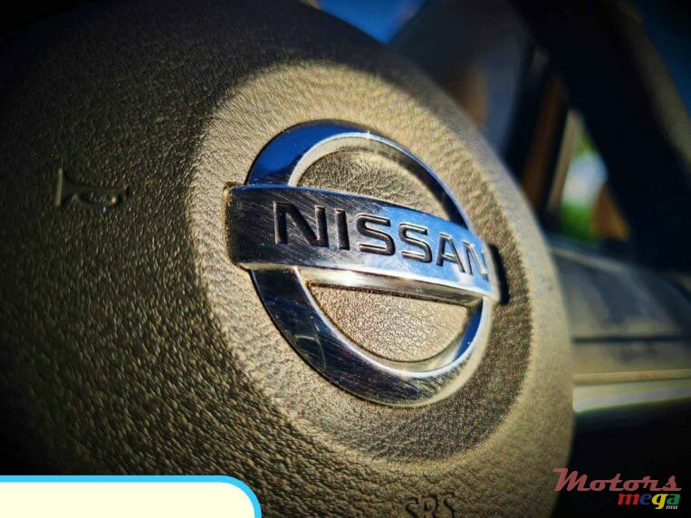 2017' Nissan Note E-power photo #6