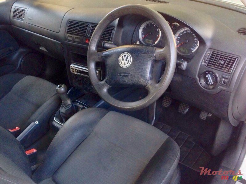 2005' Volkswagen Golf IV photo #5