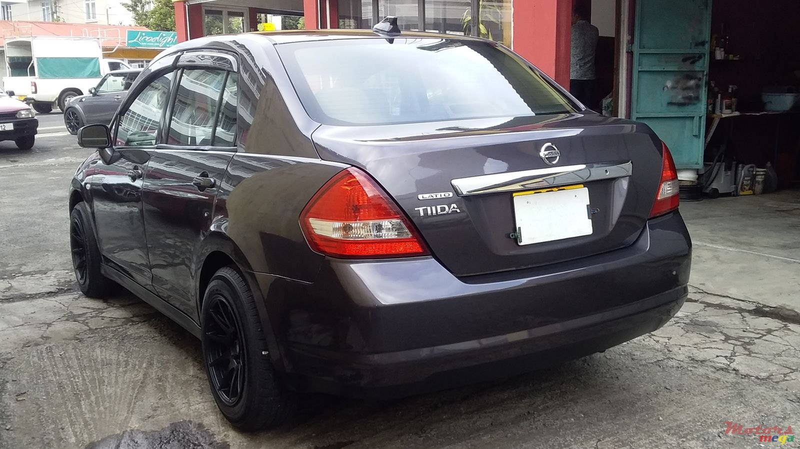 2009' Nissan Tiida photo #4