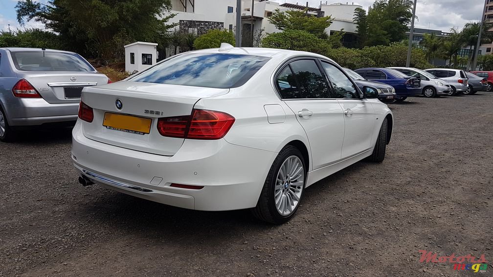 2012' BMW 328 Original photo #3