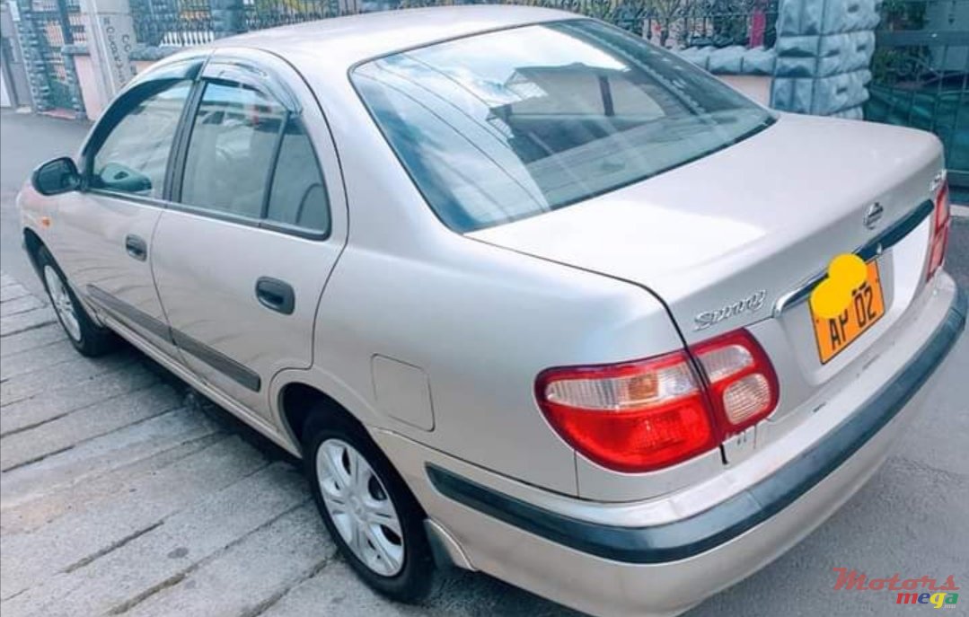 2002' Nissan Sunny photo #6