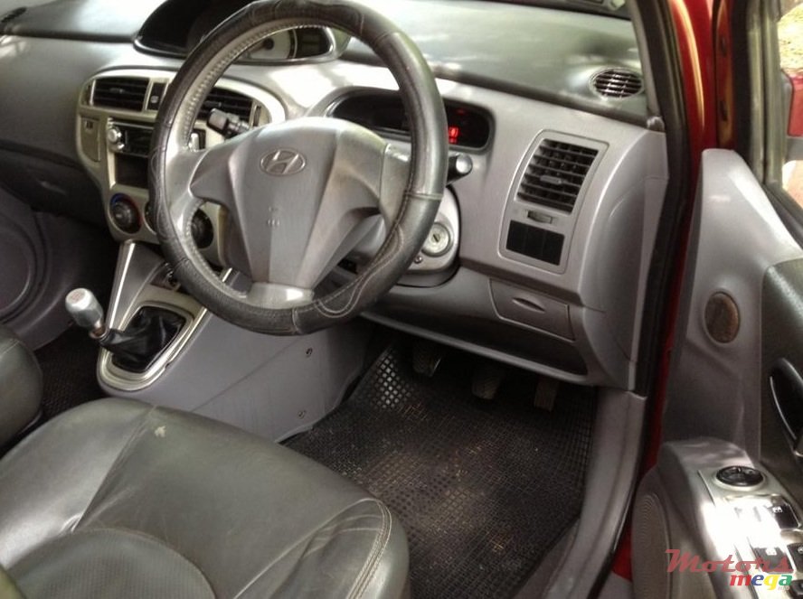 2005' Hyundai GLS Matrix photo #4