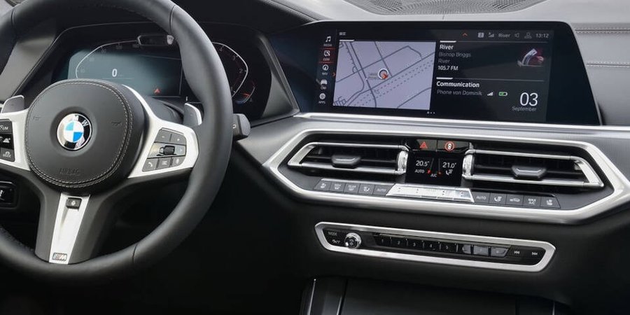 Pénurie de semi-conducteurs : BMW propose de retirer le "tactile" de ses écrans aux USA