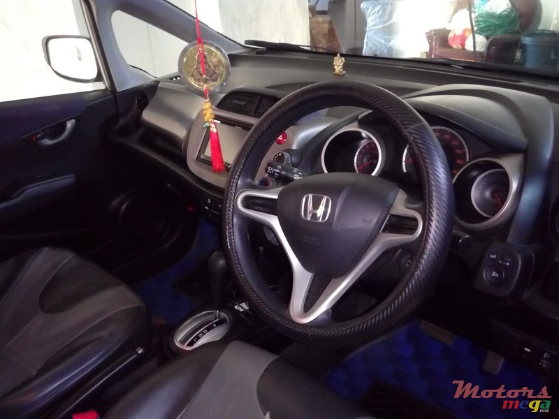 2010' Honda Fit photo #4