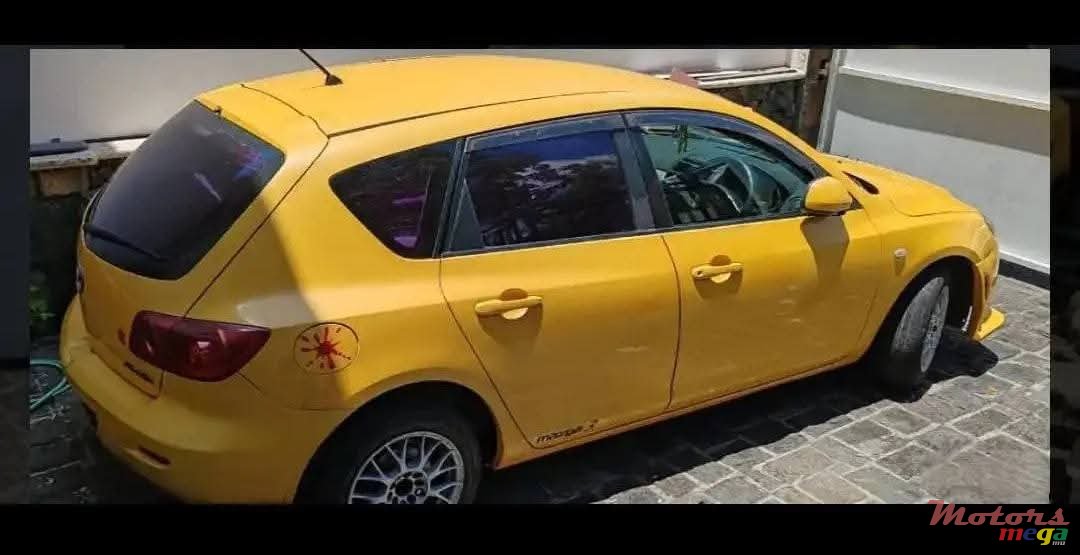 2005' Mazda photo #2