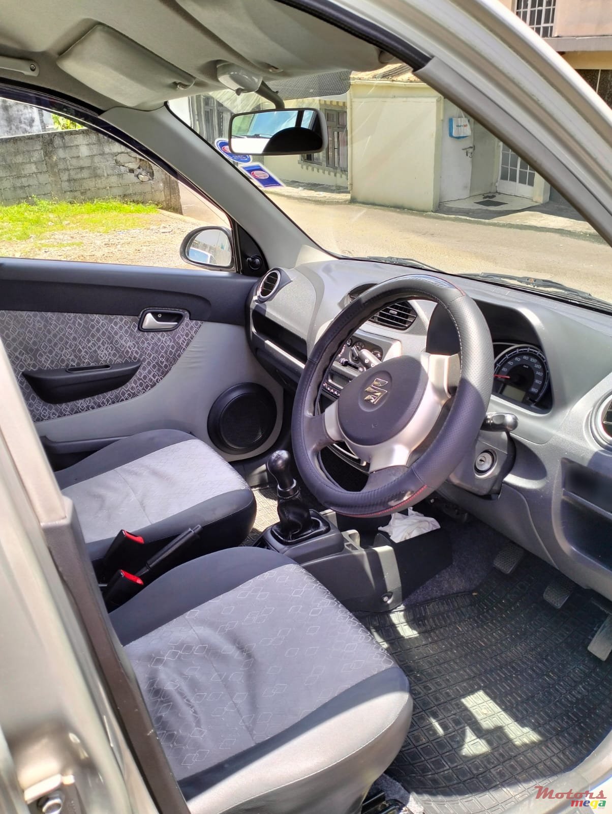 2017' Suzuki Alto photo #2