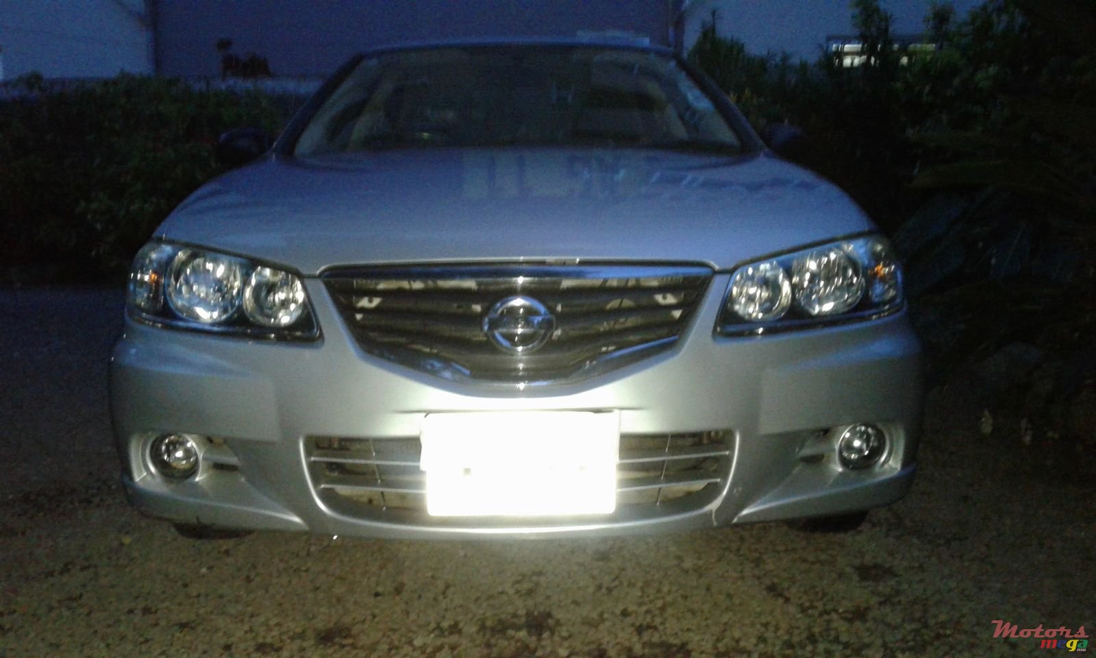 2011' Nissan Sunny photo #3
