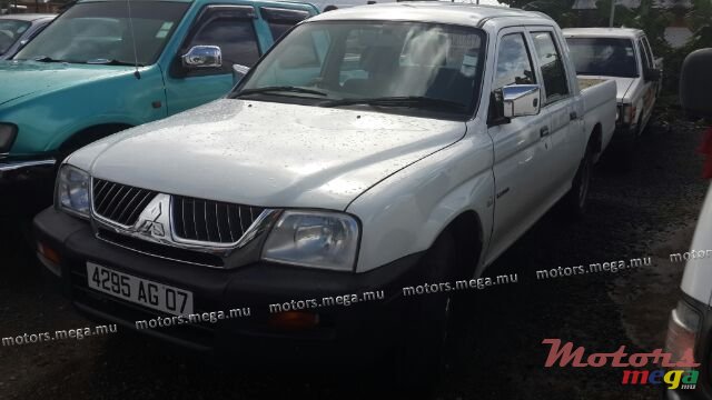 2007' Mitsubishi L200 photo #1