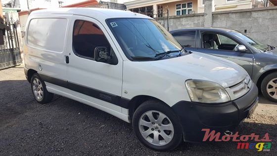 2008' Citroen Berlingo photo #1