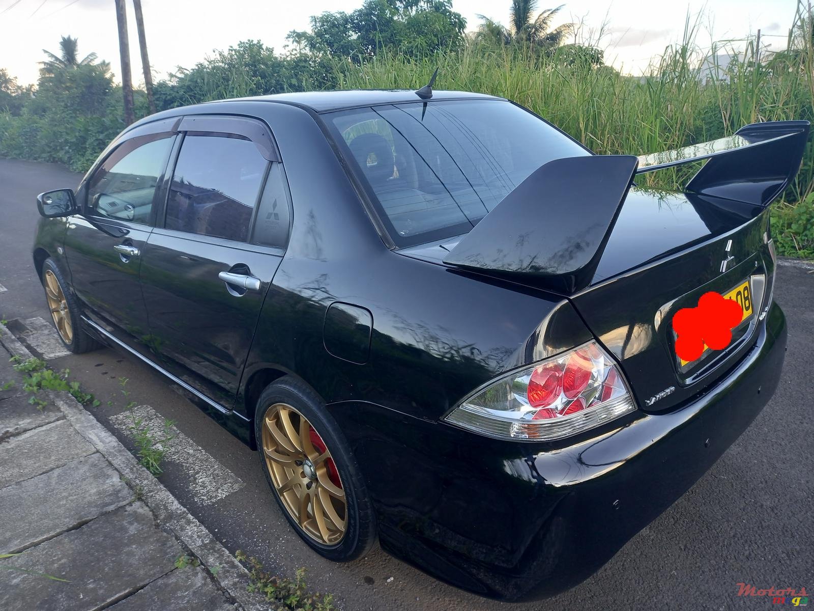 2008' Mitsubishi Lancer photo #1