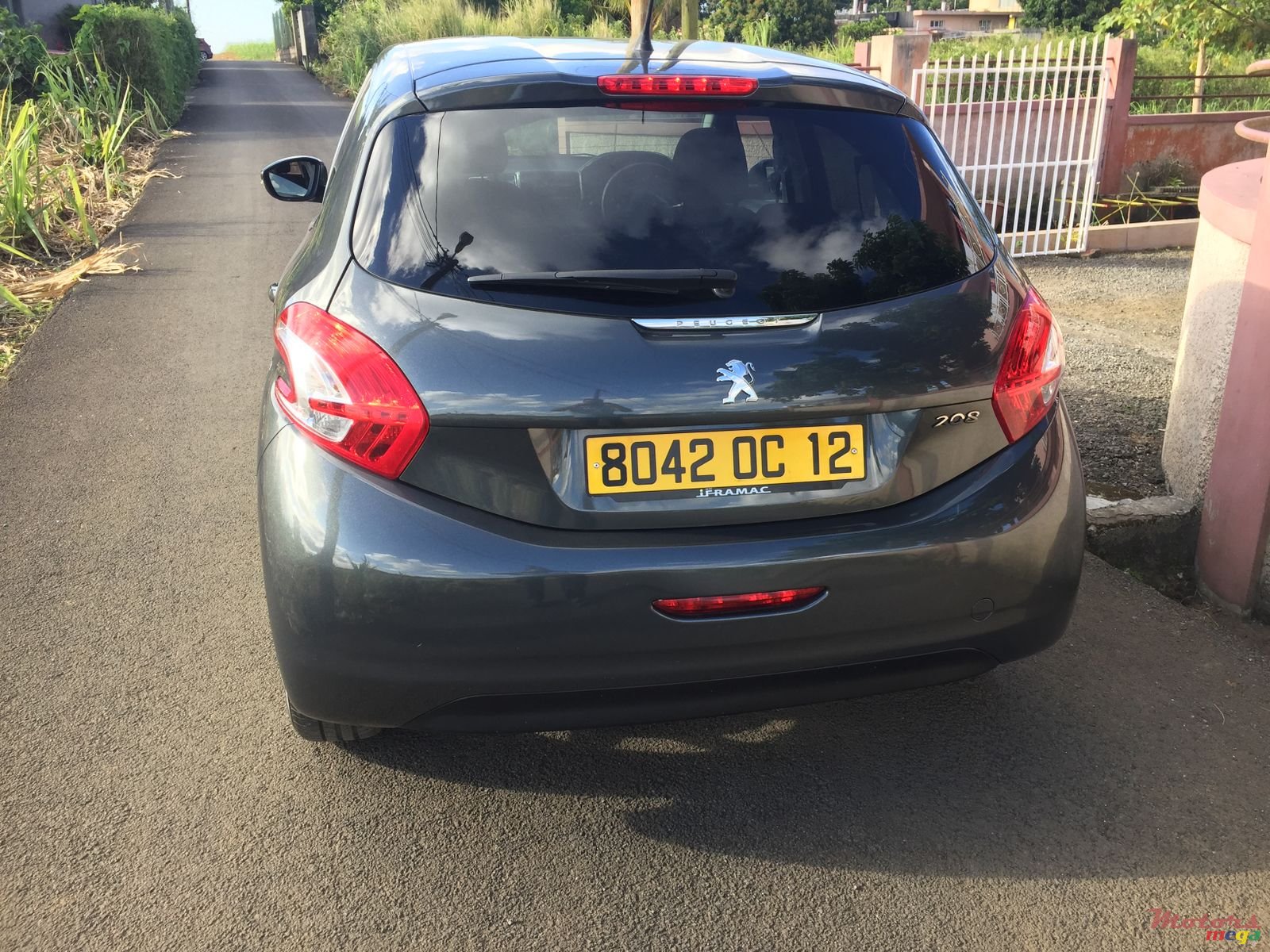 2012' Peugeot 208 photo #4