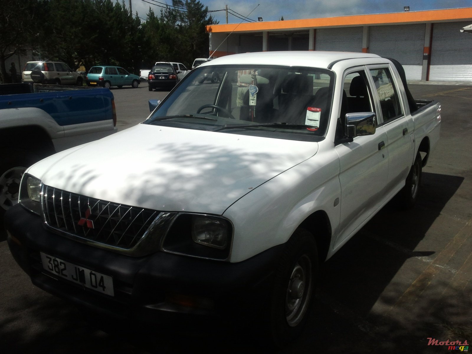 2004' Mitsubishi L 200 photo #1