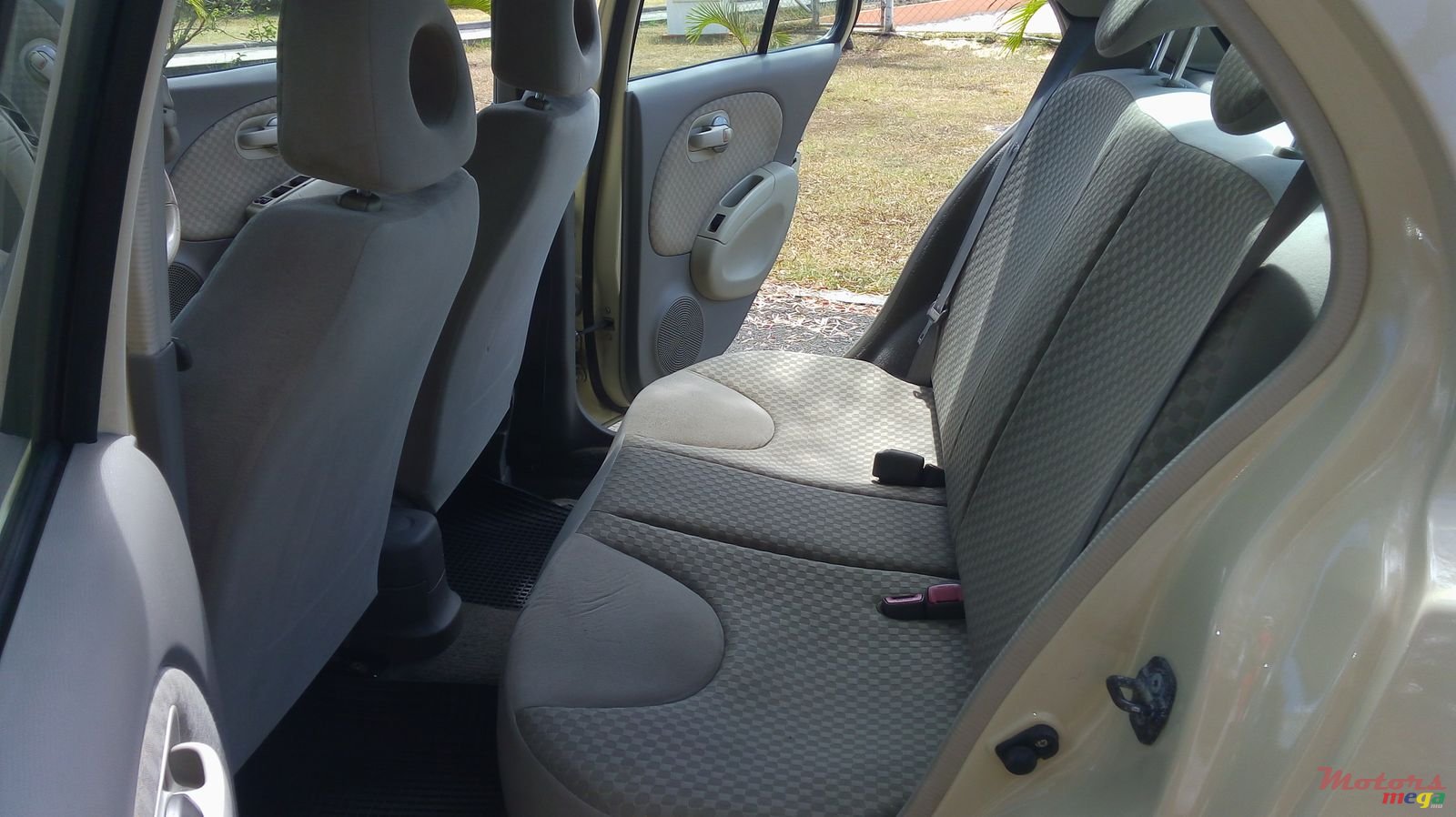 2007' Nissan March photo #7