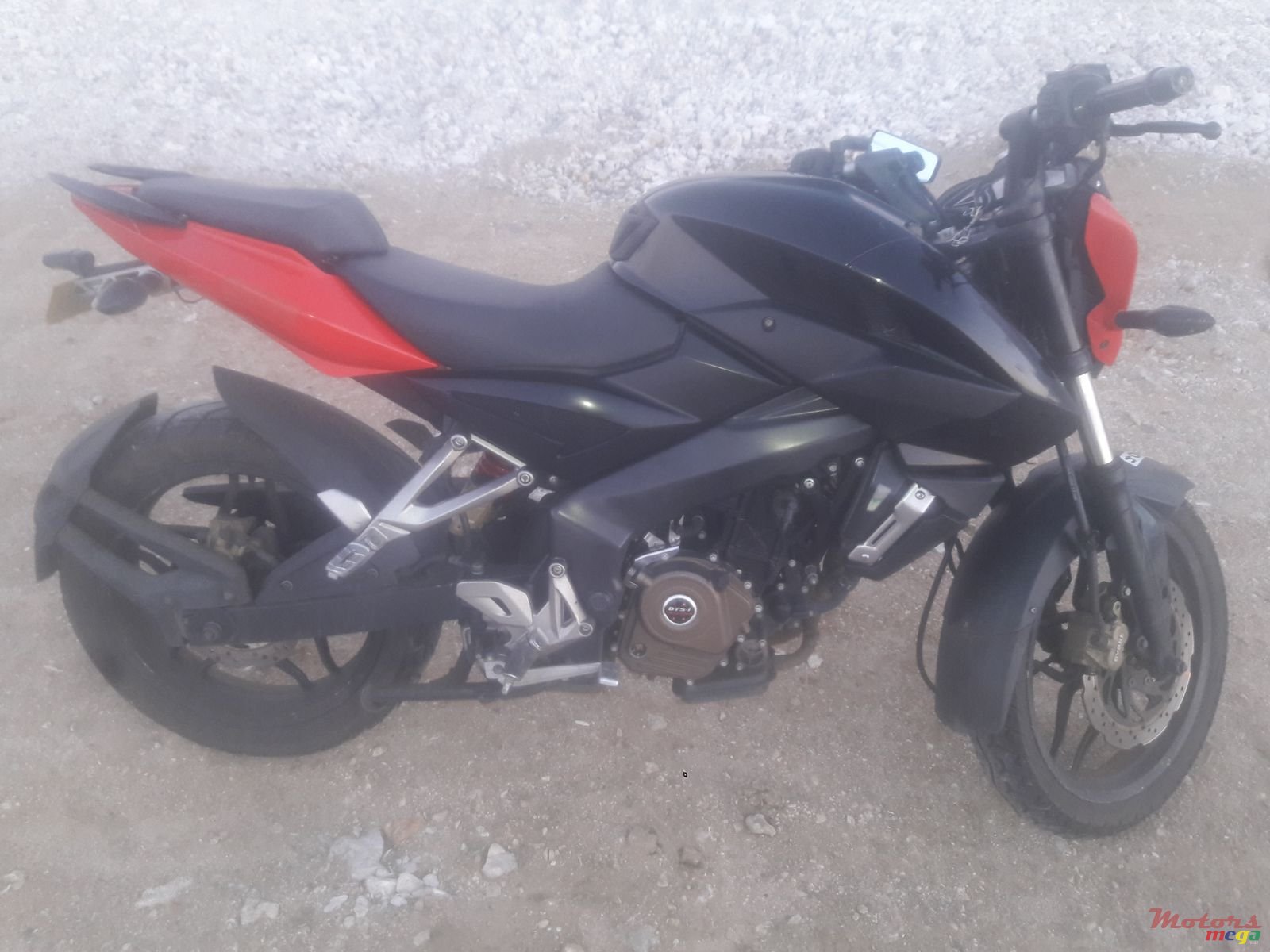 2015' Bajaj photo #1