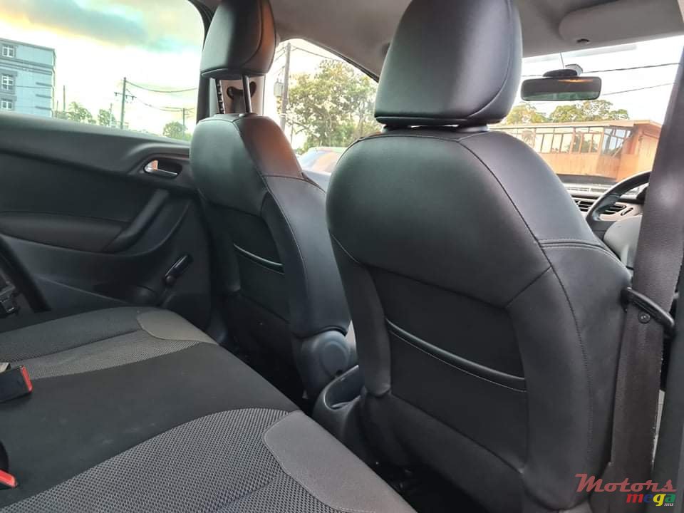 2015' Citroen C3 photo #7