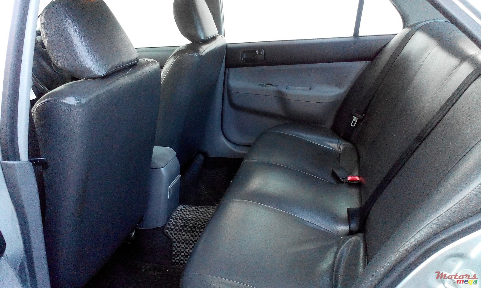 2007' Mitsubishi Lancer photo #3