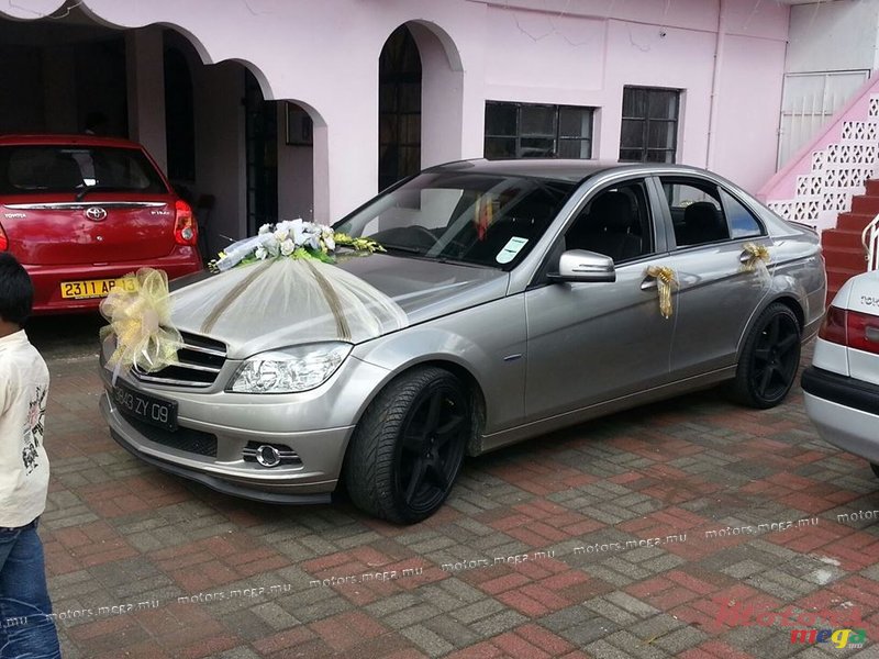 2009' Mercedes-Benz C-Class photo #1