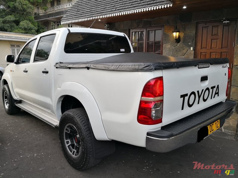 2012' Toyota Hilux photo #4