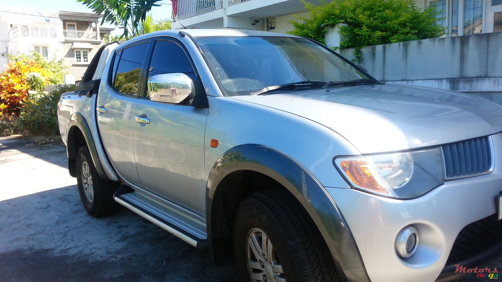 2008' Mitsubishi L 200 photo #1
