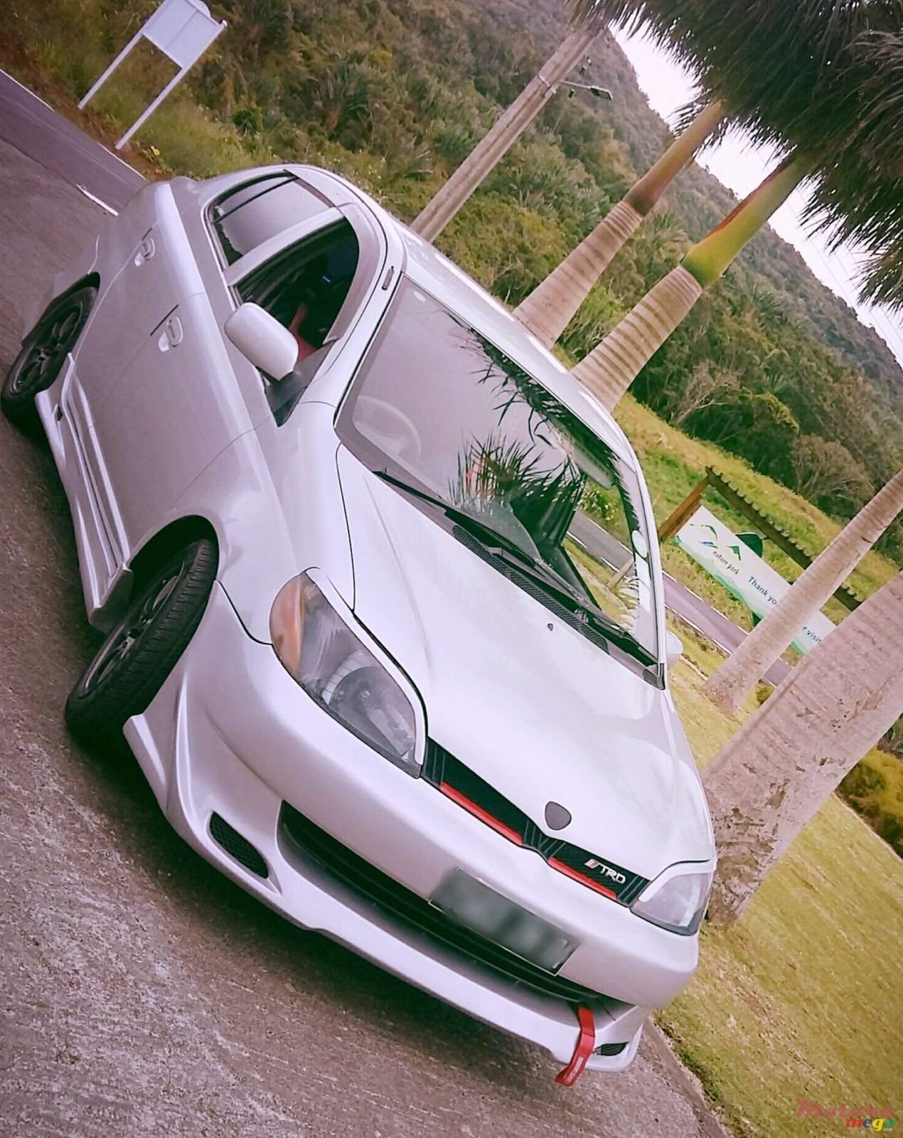 2001' Toyota Platz photo #3