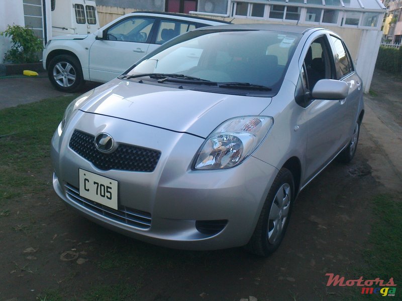 2006' Toyota Vitz Vitz photo #1