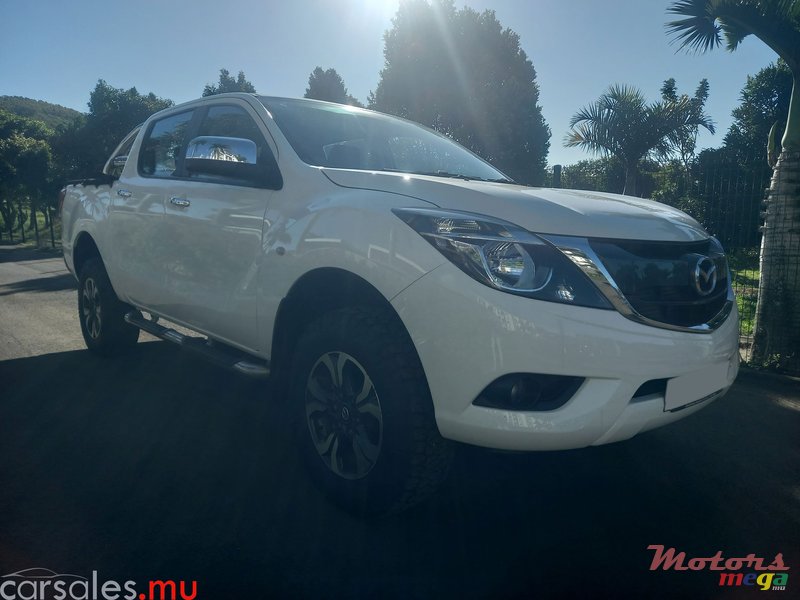 2020' Mazda BT-50 2.2 4x4 photo #2