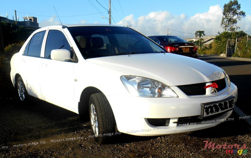 2008' Mitsubishi Lancer photo #1