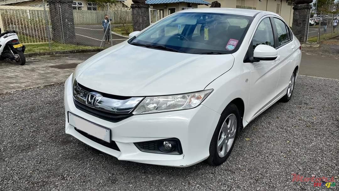 2016' Honda Ballade photo #1