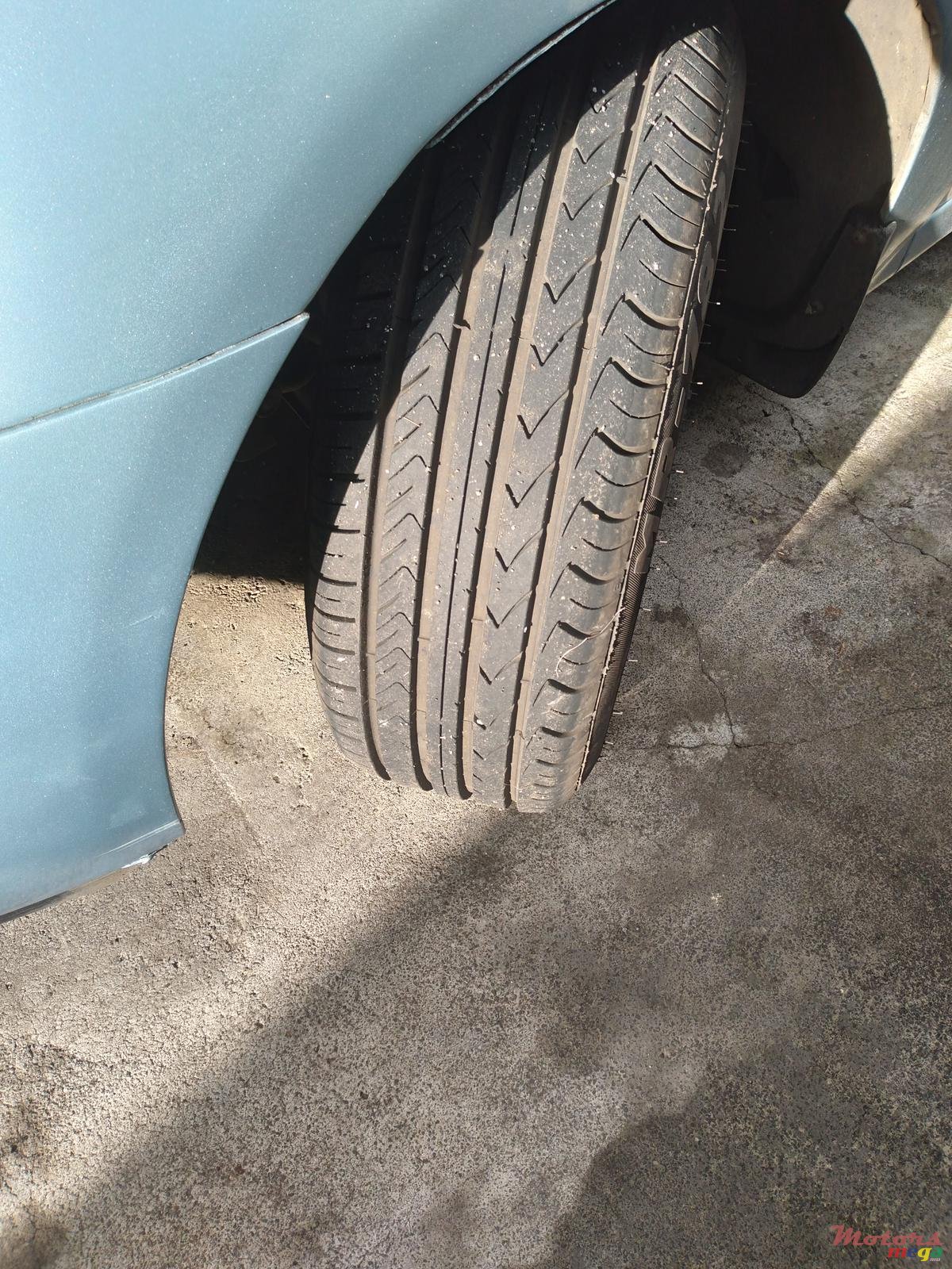 2005' Kia Cerato Ex photo #2